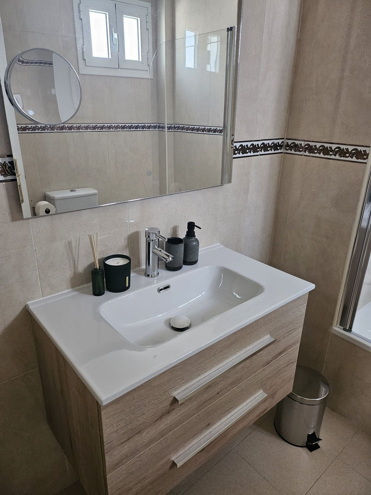 3 Bedroom Townhouse in Estepona - Photo 9