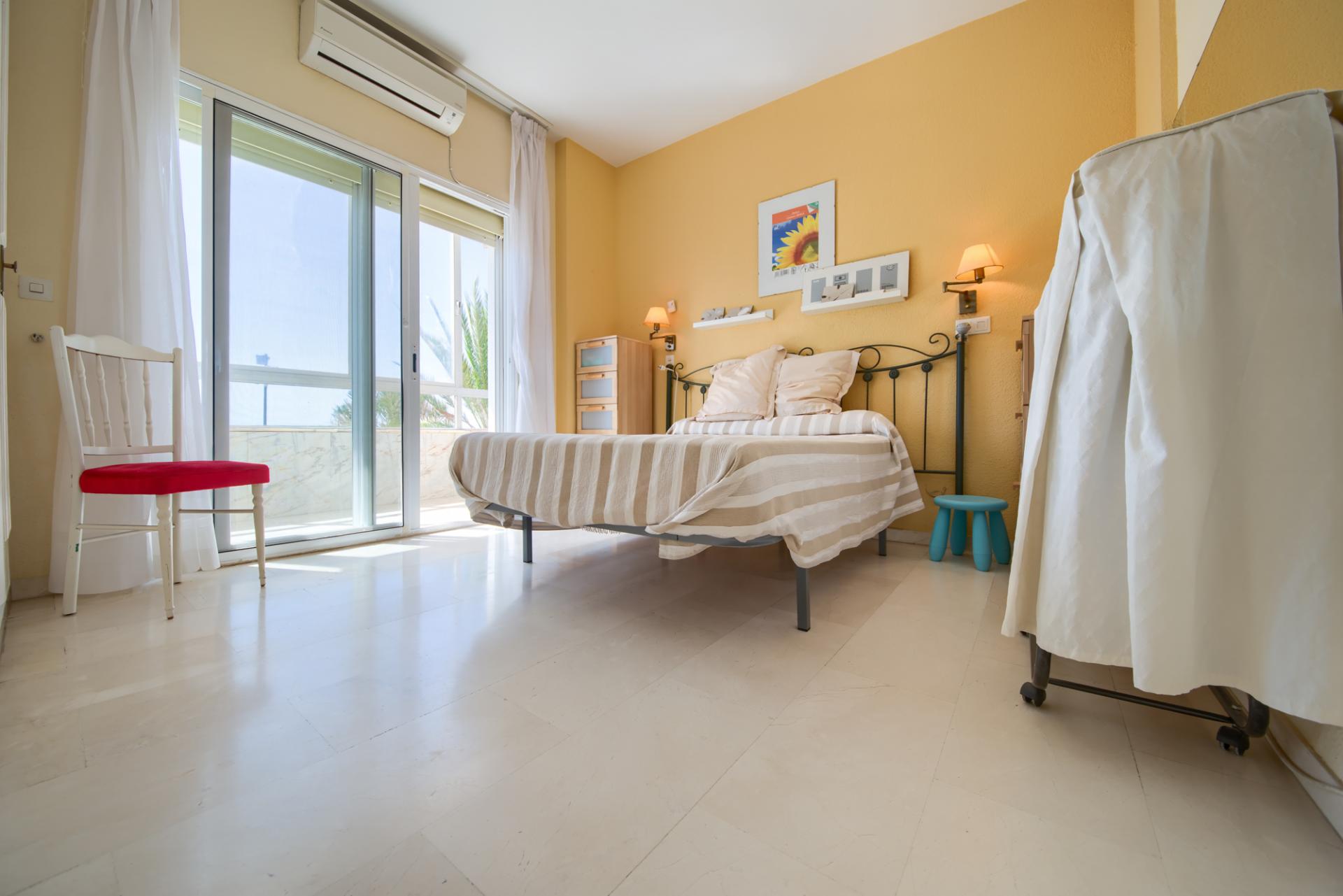 3 Bedroom Apartment in Fuengirola - Photo 26