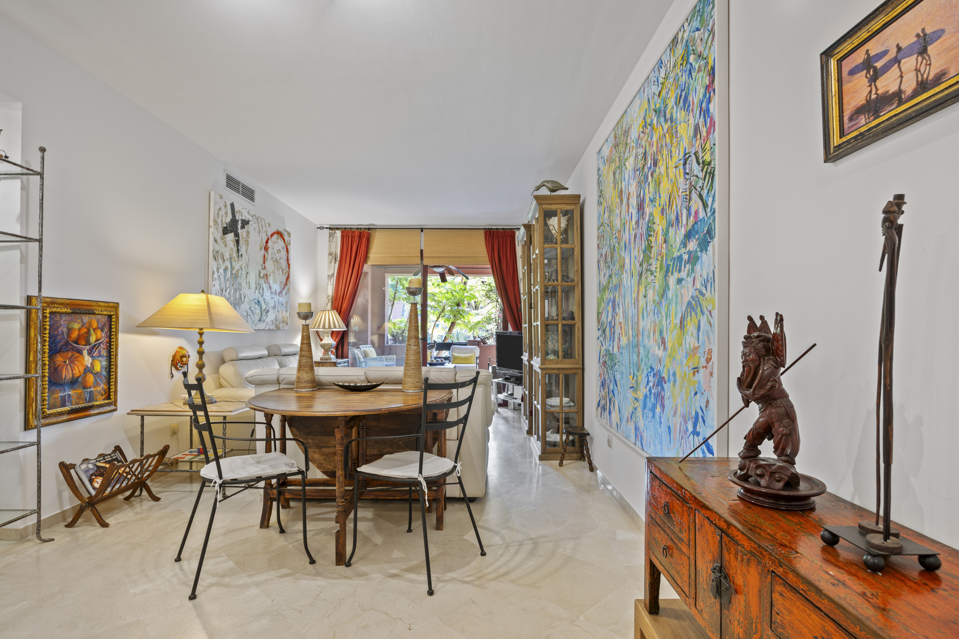 3 Bedroom Apartment in Marbella - Photo 4