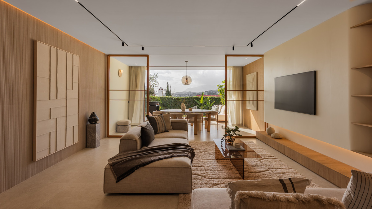 4 Bedroom Townhouse in Marbella - Photo 6
