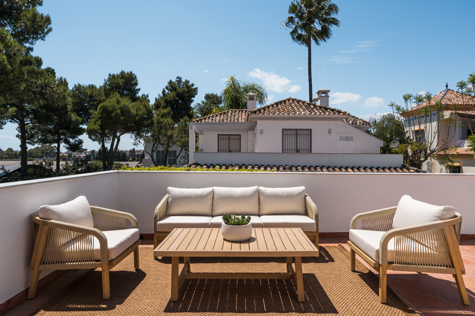 6 Bedroom Villa in Marbella - Photo 9
