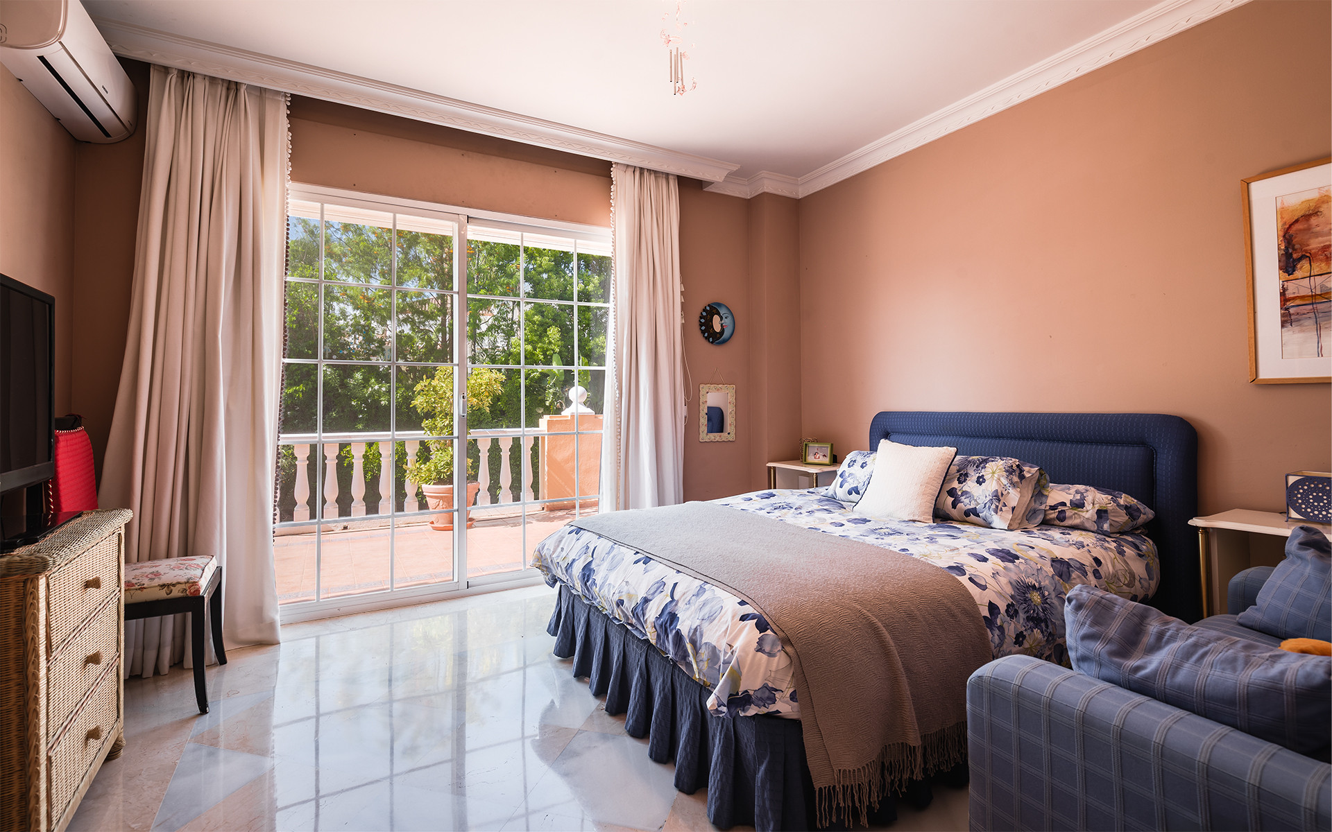 5 Bedroom Villa in Marbella - Photo 22