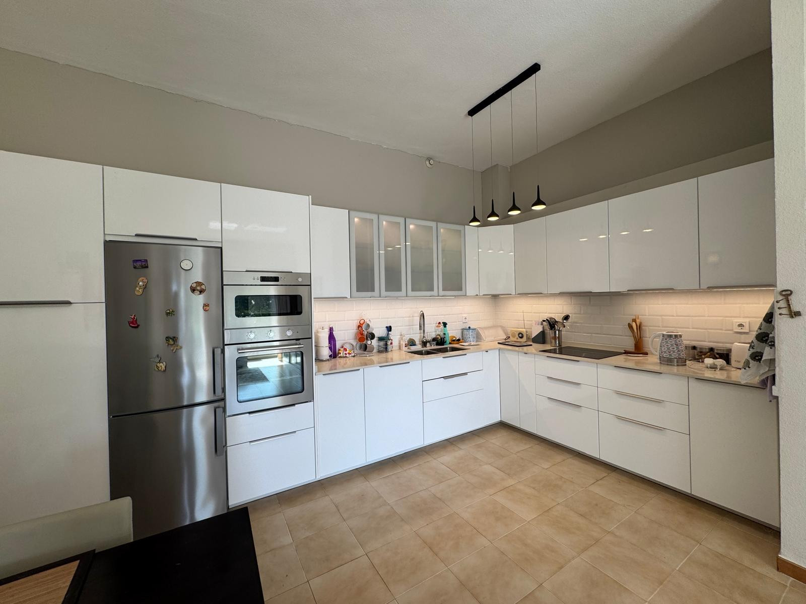 2 Bedroom Apartment in Estepona - Photo 3