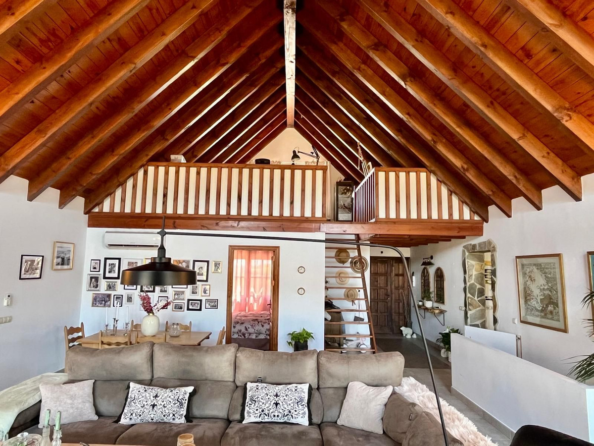 5 Bedroom Villa in Mijas - Photo 6