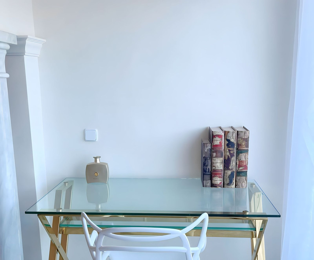 2 Bedroom Apartment in Marbella - Photo 11