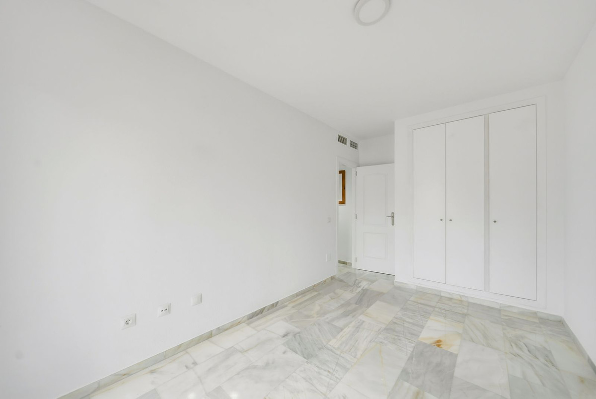 3 Bedroom Penthouse in Benalmádena - Photo 20