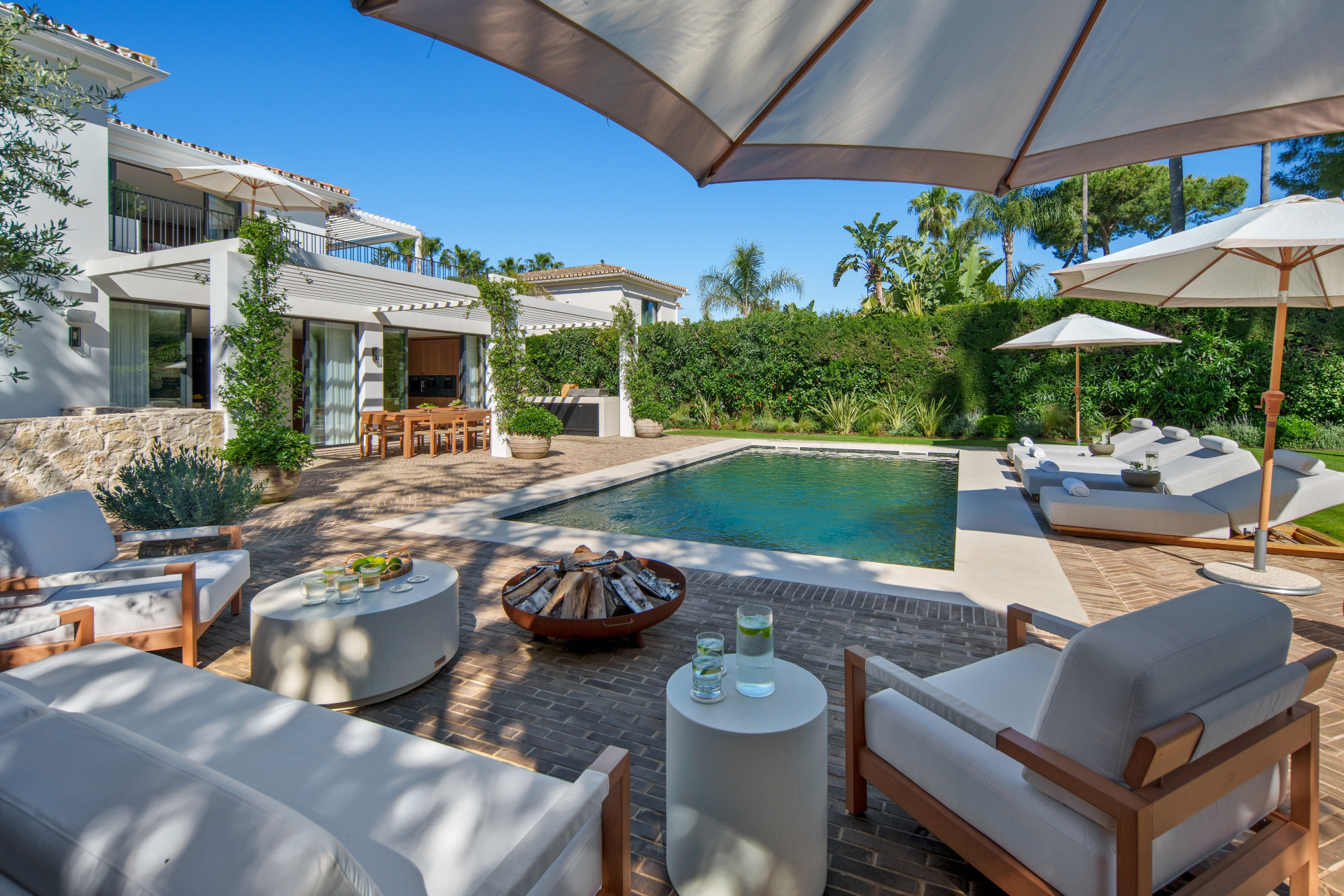 4 Bedroom Villa in Marbella - Photo 34