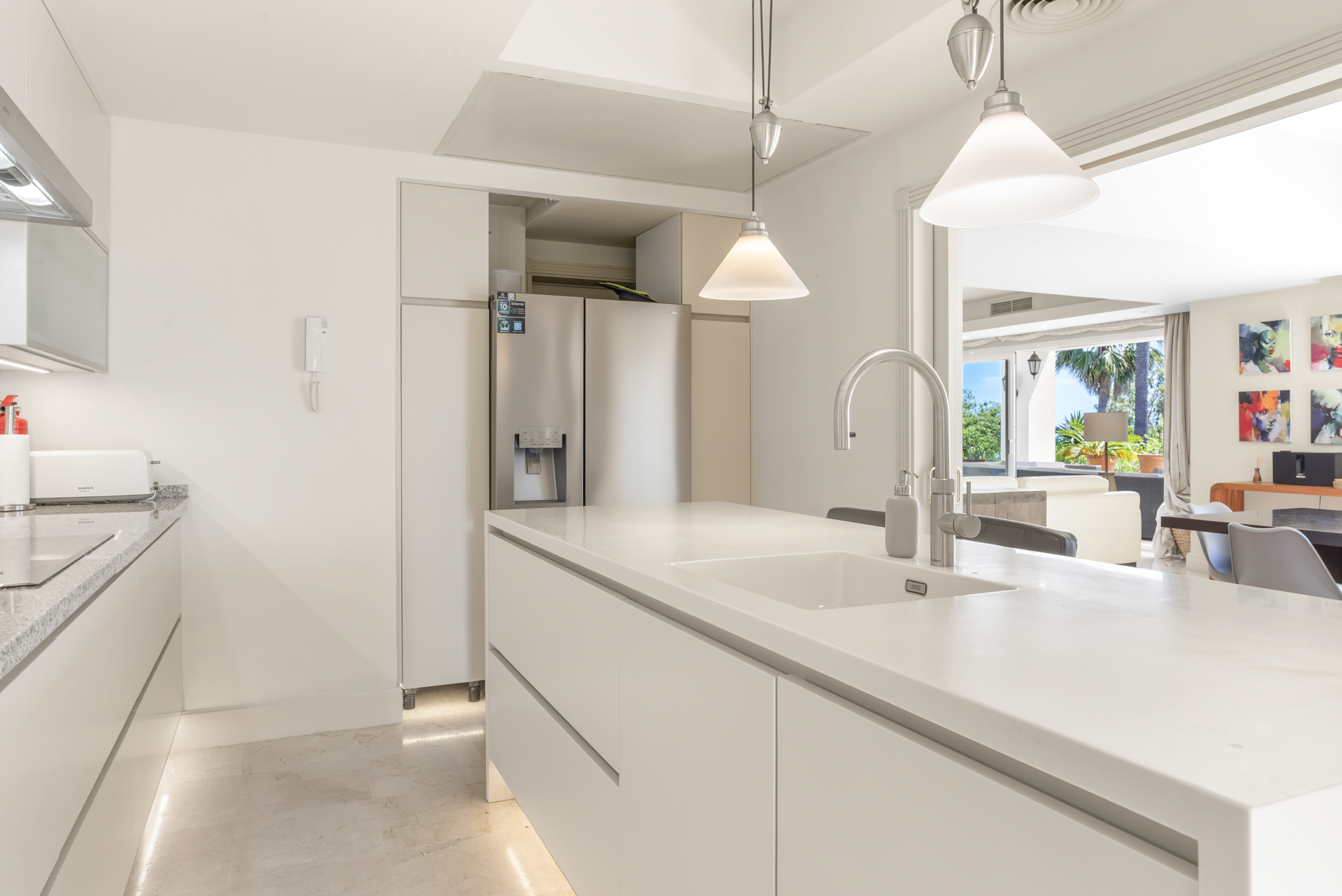 Chalet de 4 dormitorios con piscina en Málaga – Foto 6