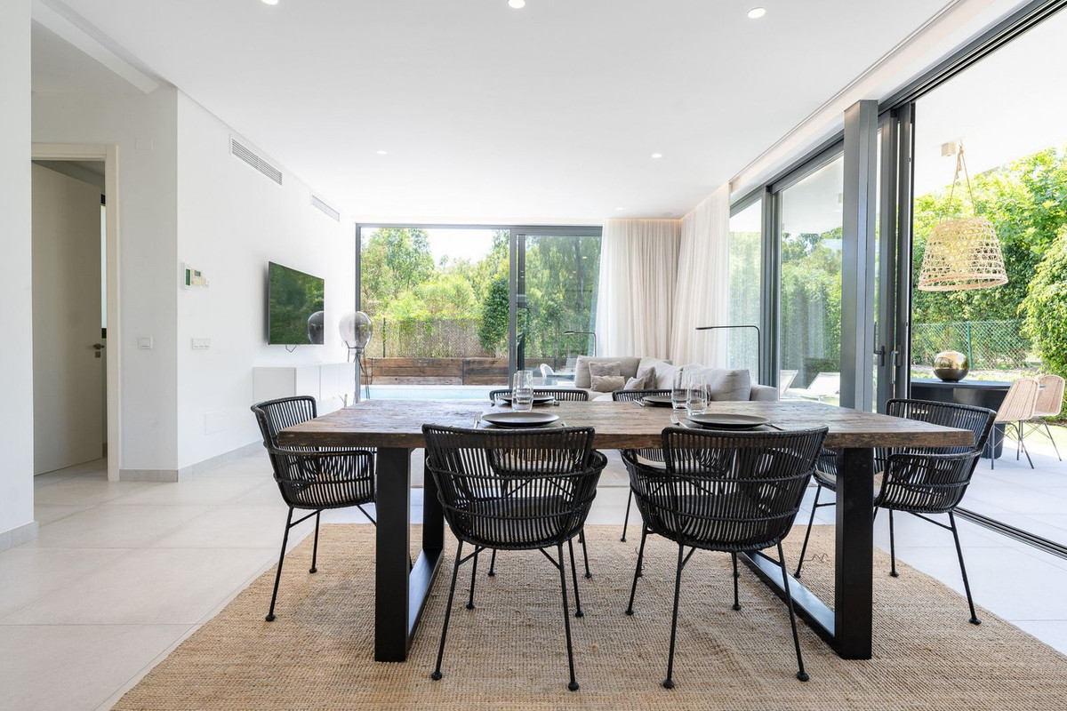 4 Bedroom Villa in Estepona - Foto 10