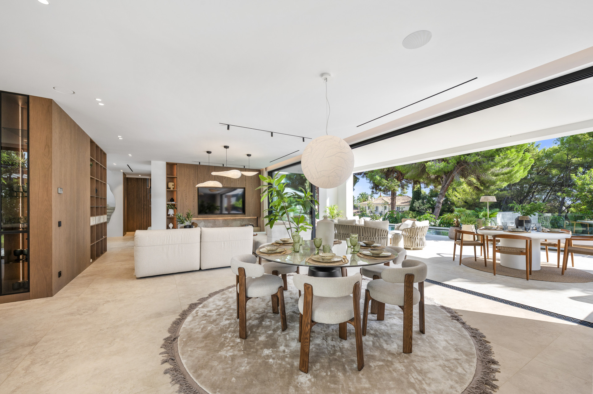6 Bedroom Villa in Marbella - Photo 6