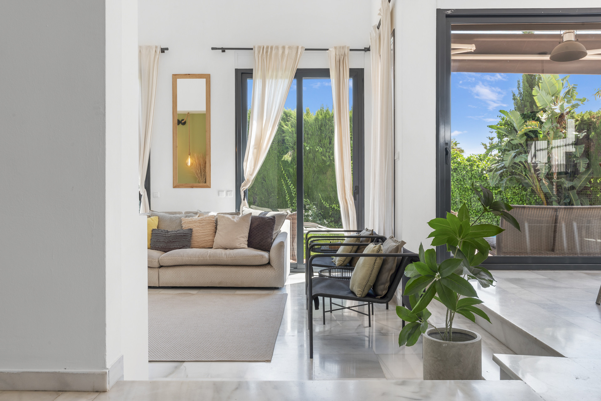 6 Bedroom Villa in Marbella - Photo 13
