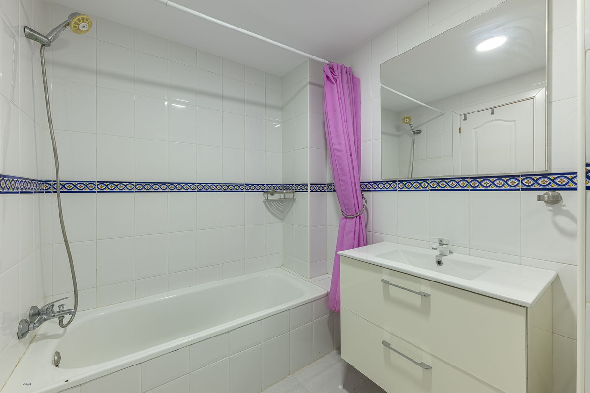3 Bedroom Apartment in Casares - Photo 18