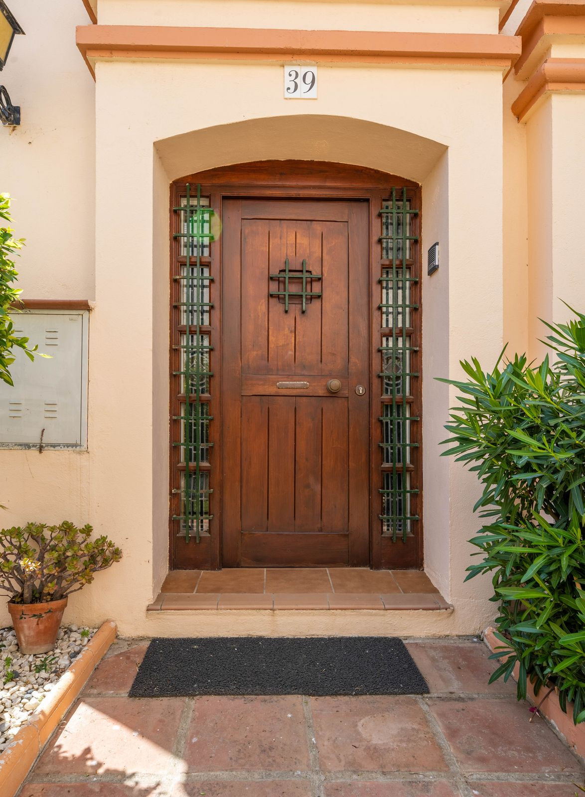 5 Bedroom Villa in Estepona - Photo 4