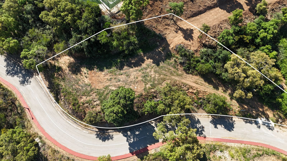 1,563 m² Plot in Marbella - Photo 9
