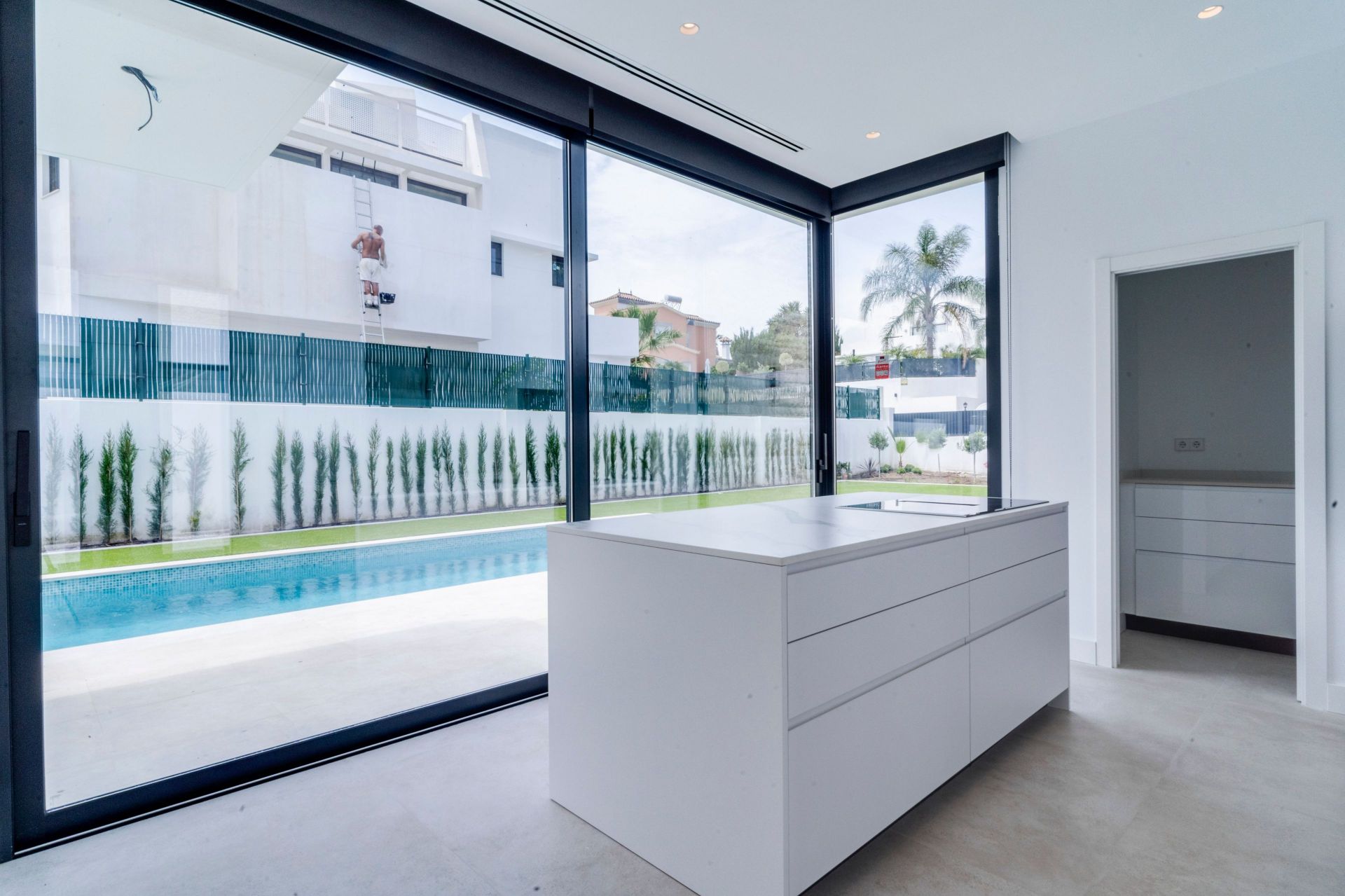 5 Bedroom Villa in Estepona - Photo 10
