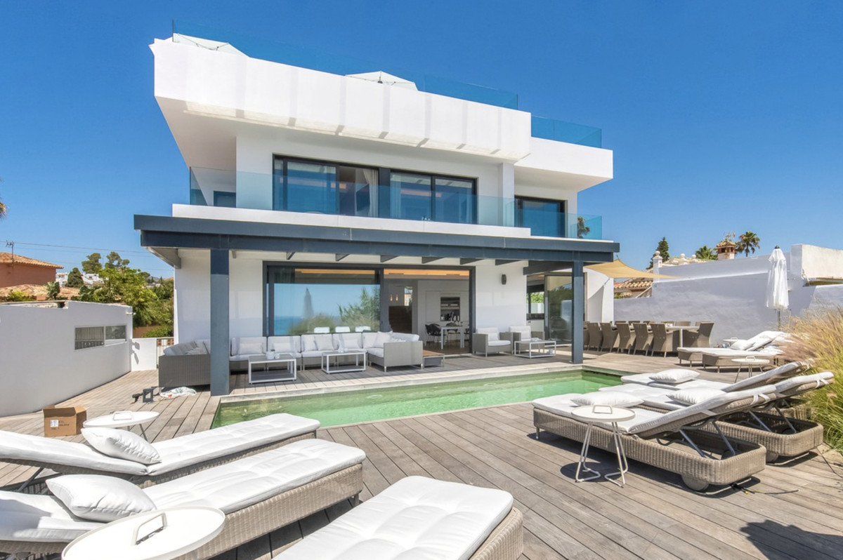 6 Bedroom Villa in Marbella - Photo 14