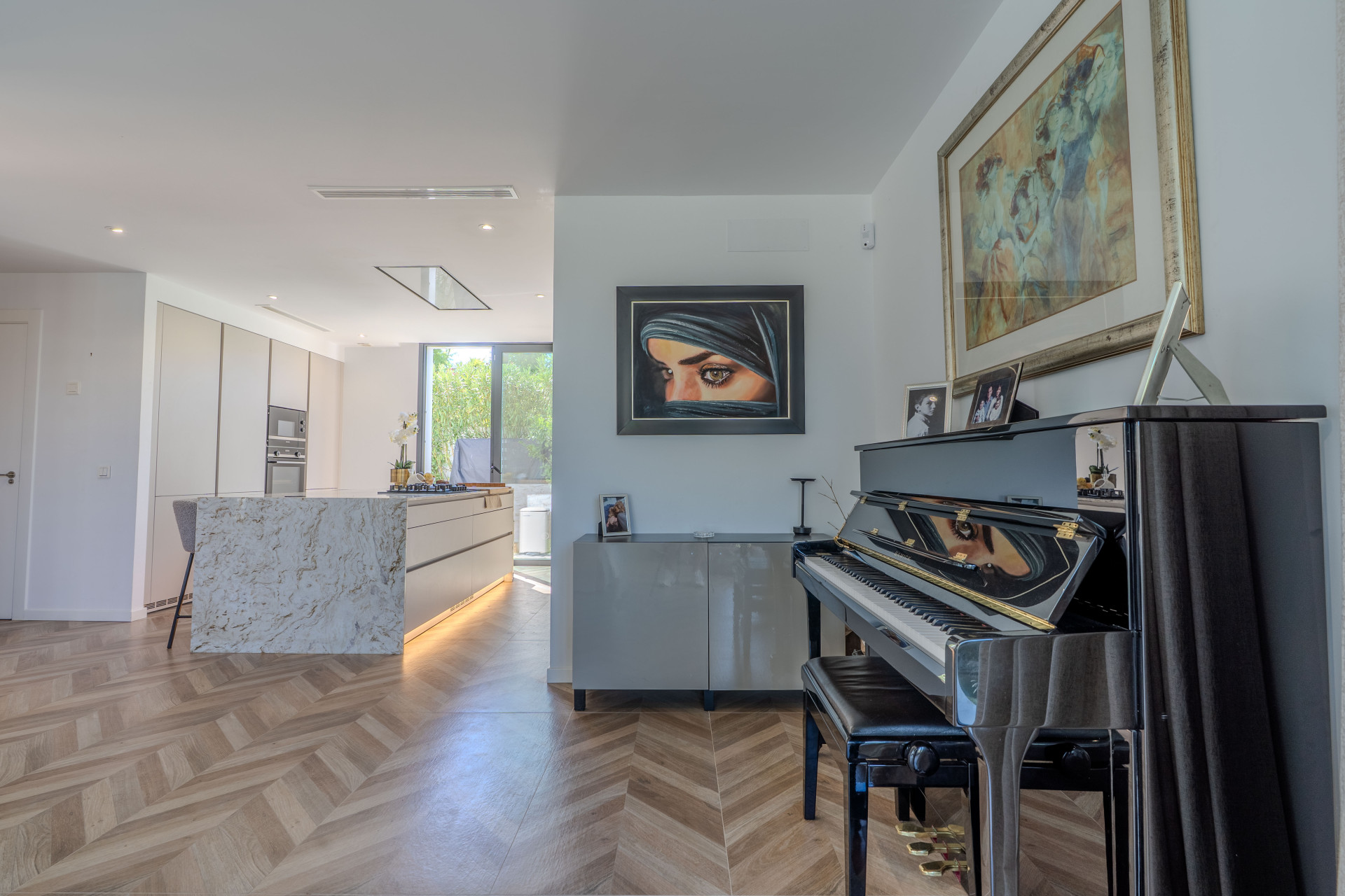 4 Bedroom Villa in Estepona - Photo 10
