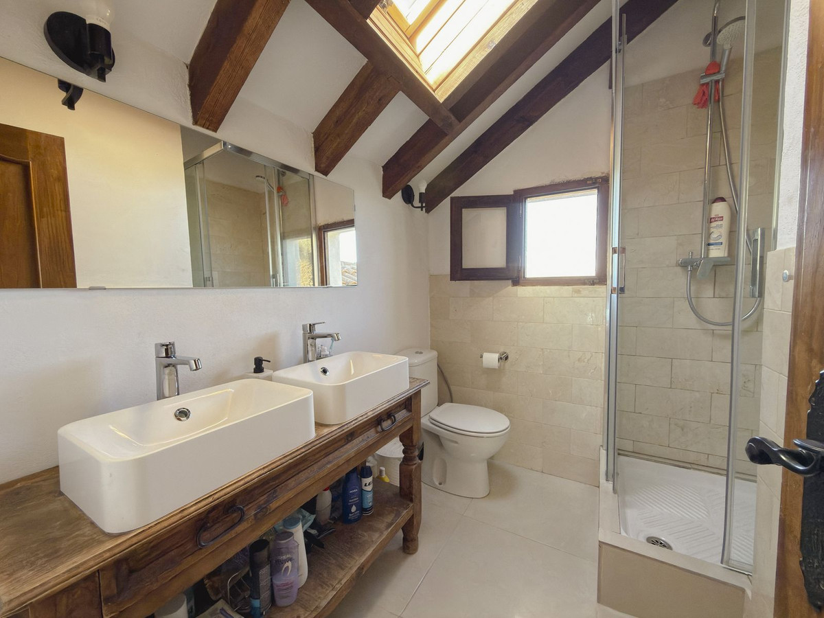 3 Bedroom Villa in Monda - Photo 18