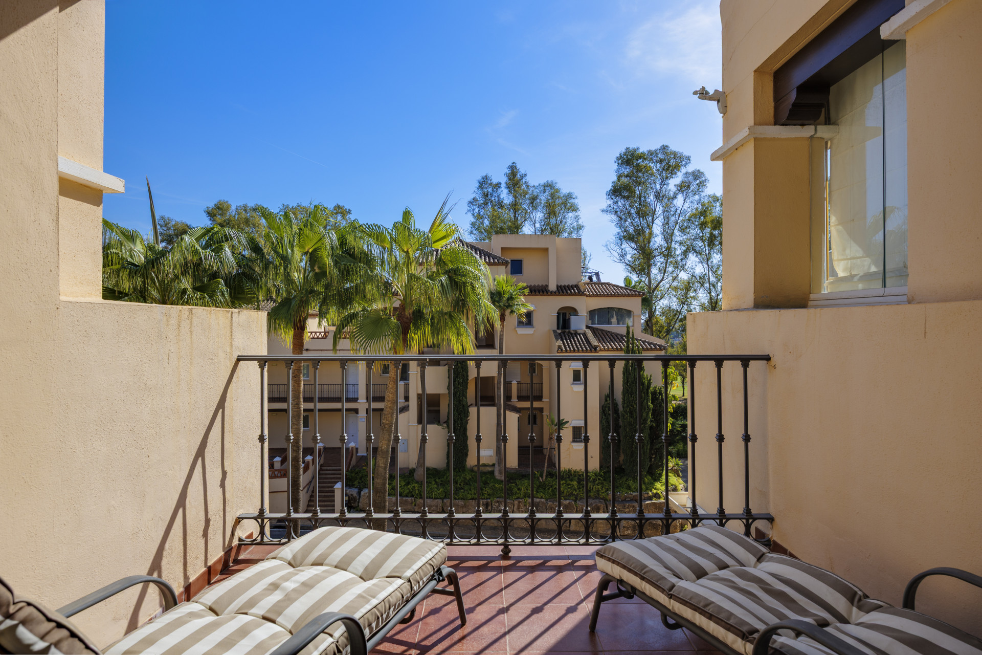 2 Bedroom Apartment in Estepona - Photo 20