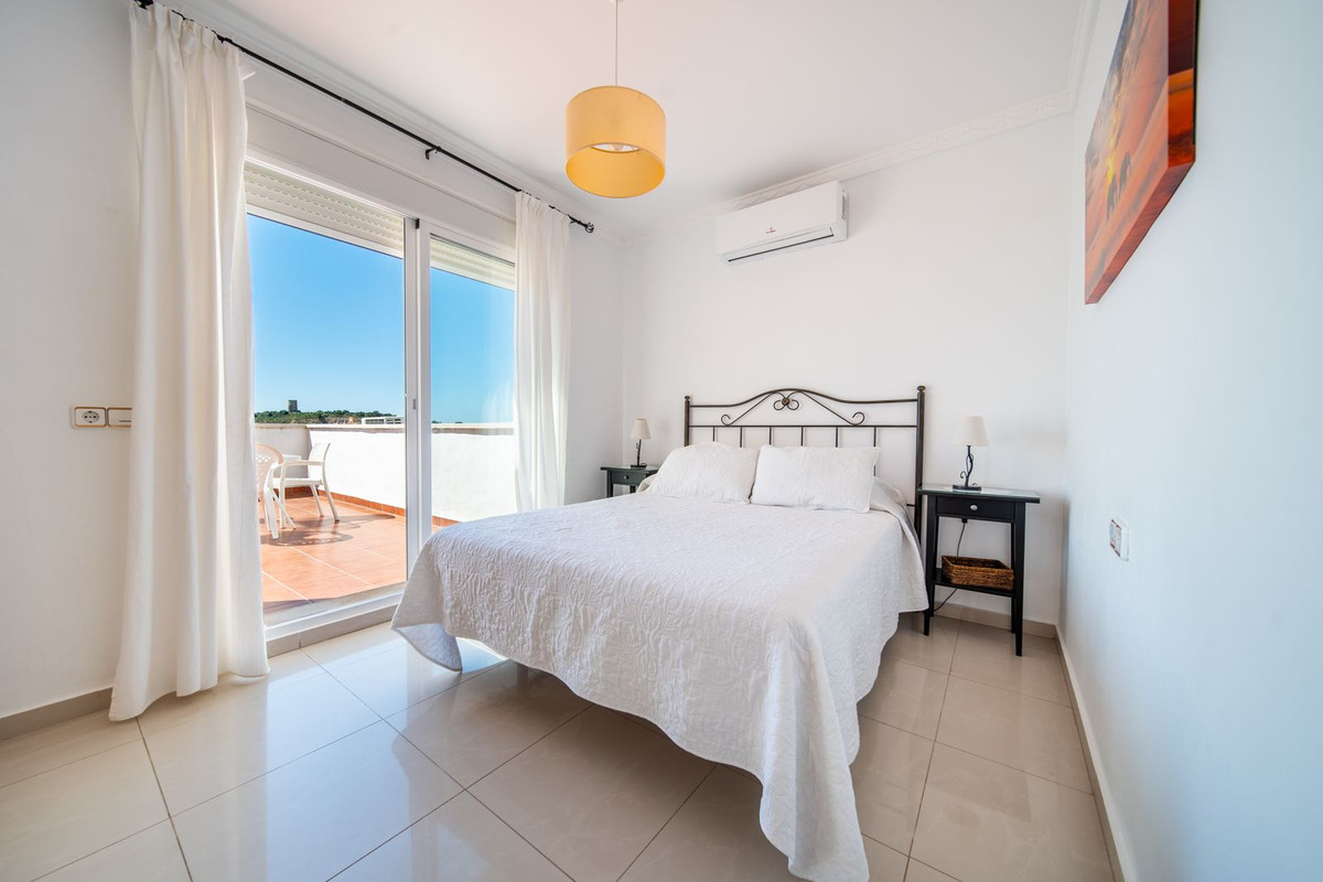 4 Bedroom Villa in Fuengirola - Photo 15