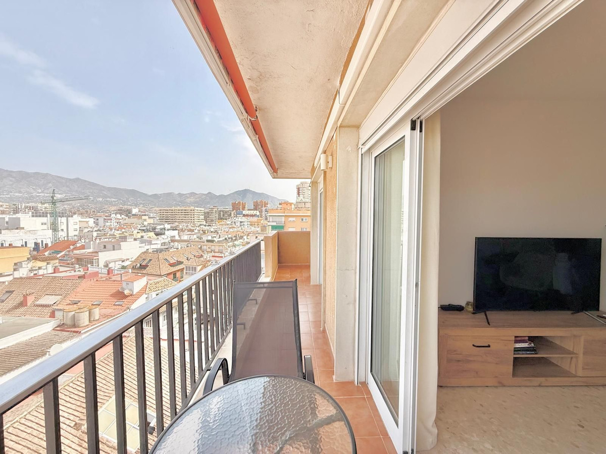 2 Bedroom Penthouse in Fuengirola - Photo 12