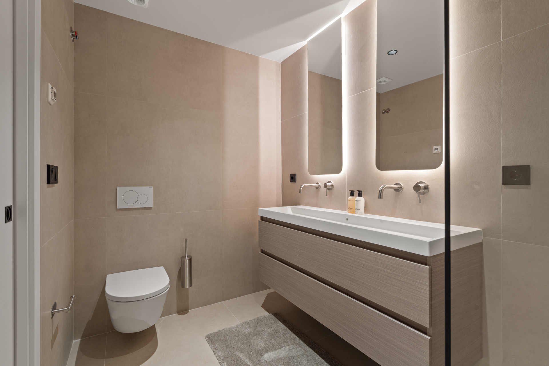 3 Bedroom Apartment in Benahavís - Photo 10