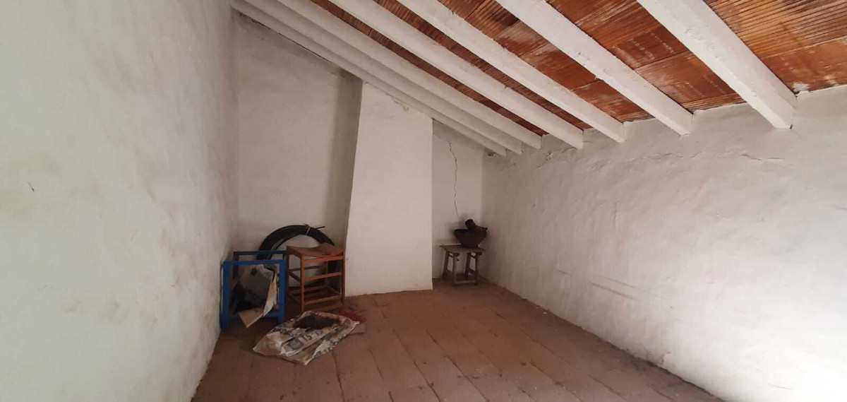 5 Bedroom Country house in Pizarra - Photo 7