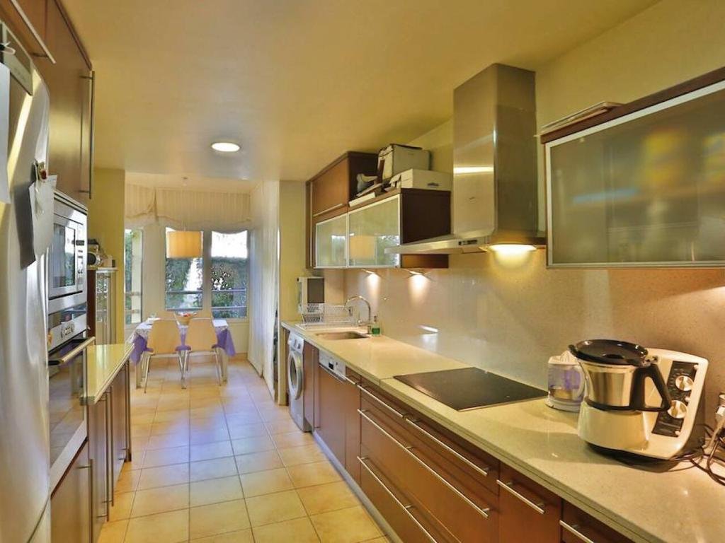3 Bedroom Apartment in Marbella - Photo 13