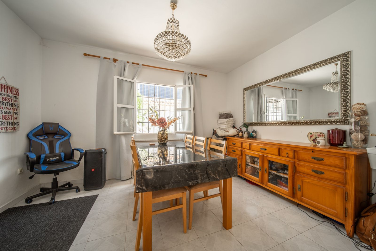 9 Bedroom Villa in Mijas - Photo 3