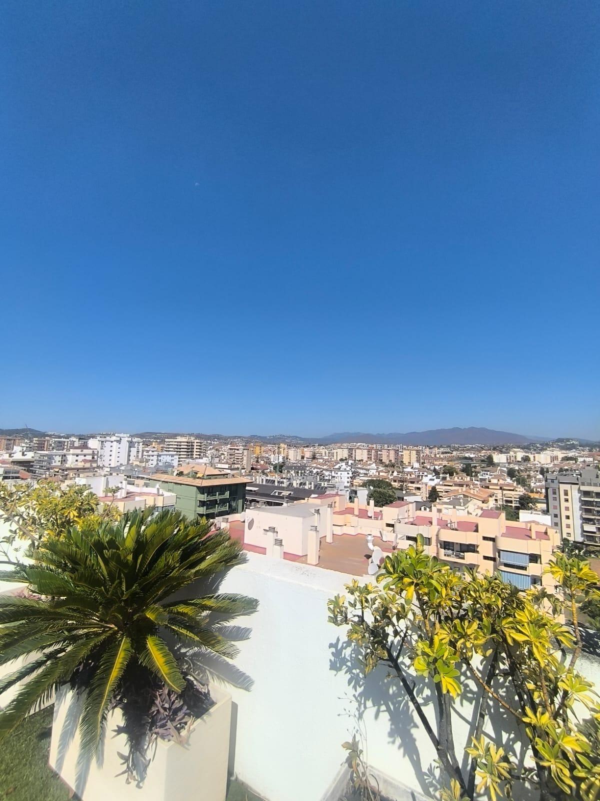 3 Bedroom Penthouse in Fuengirola - Photo 24