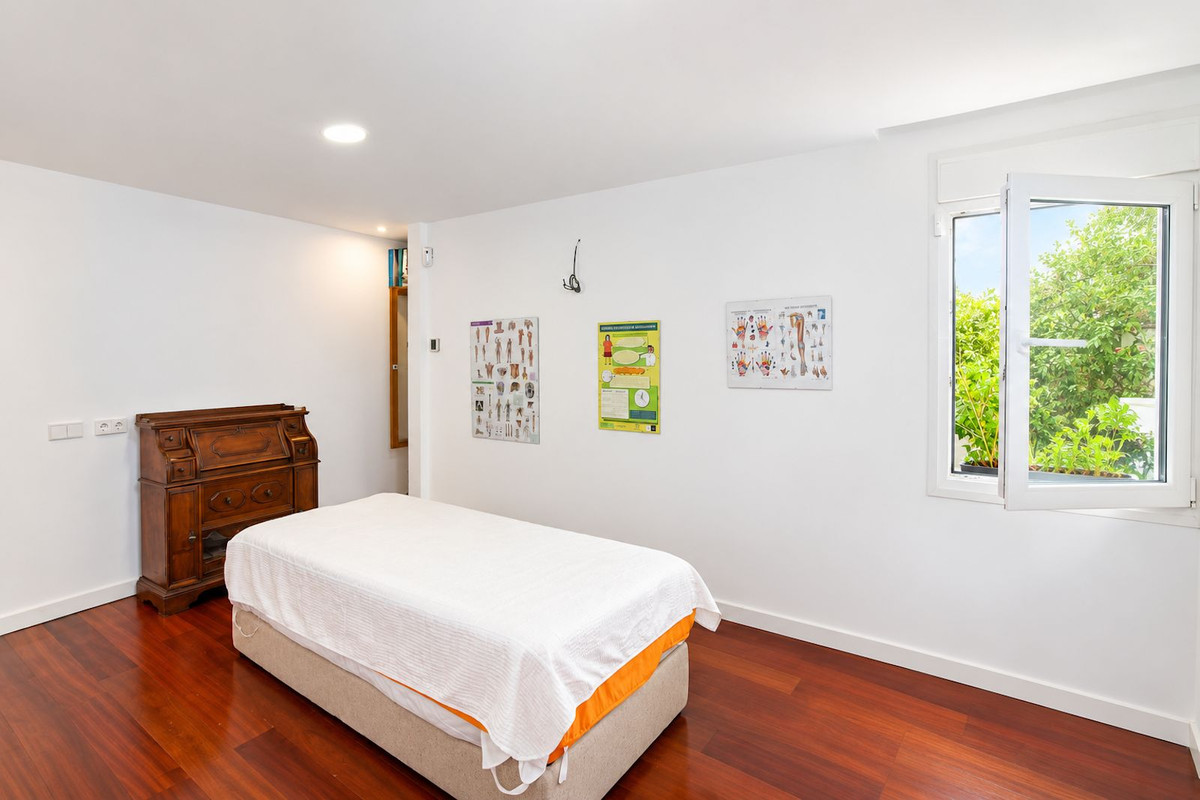 3 Bedroom Villa in Marbella - Photo 19
