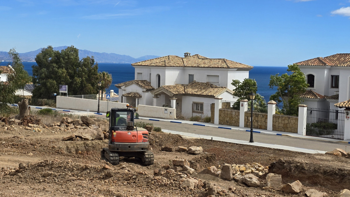4 Bedroom Villa in Manilva - Photo 12