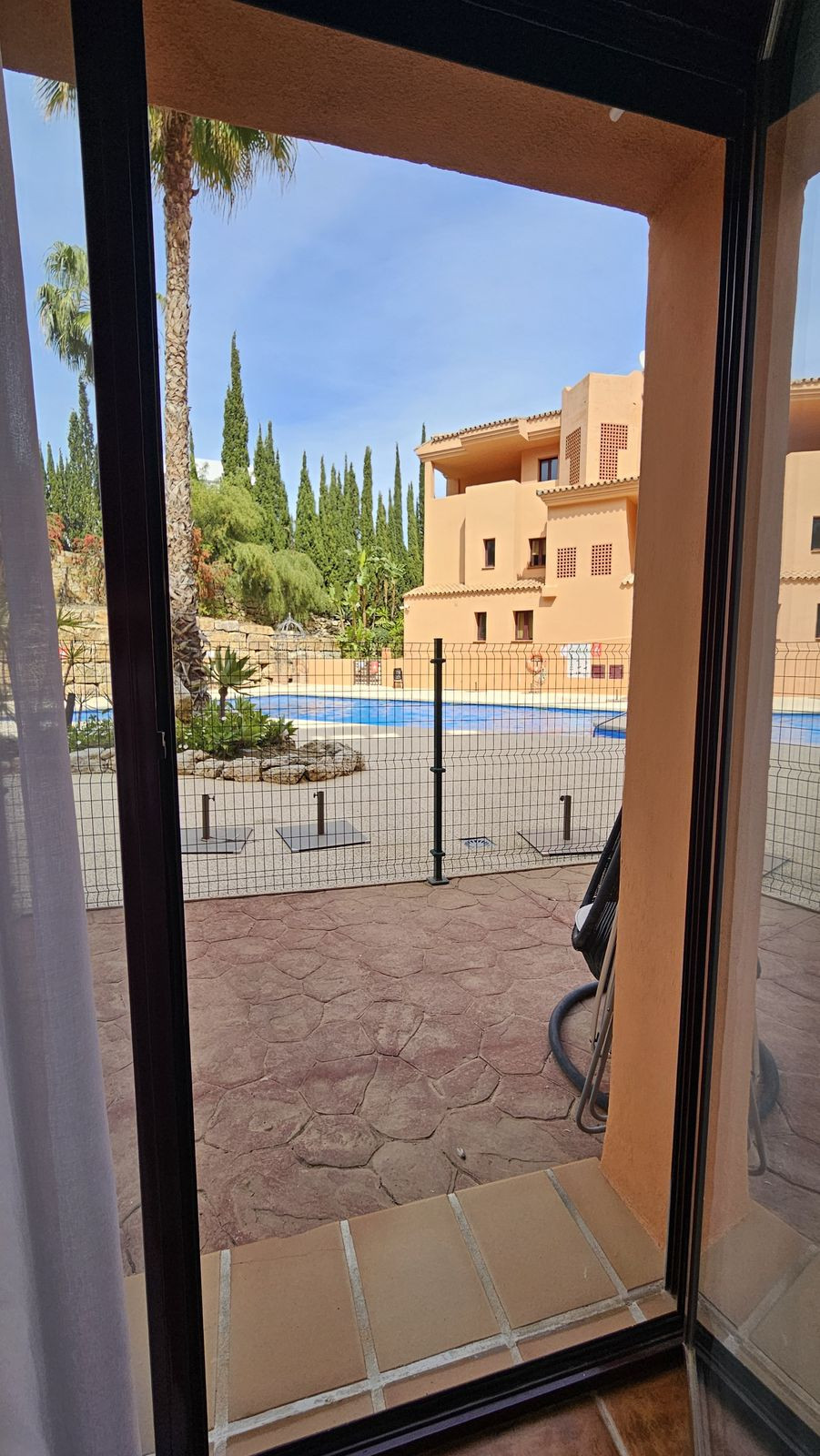 1 Bedroom Apartment in Estepona - Photo 4