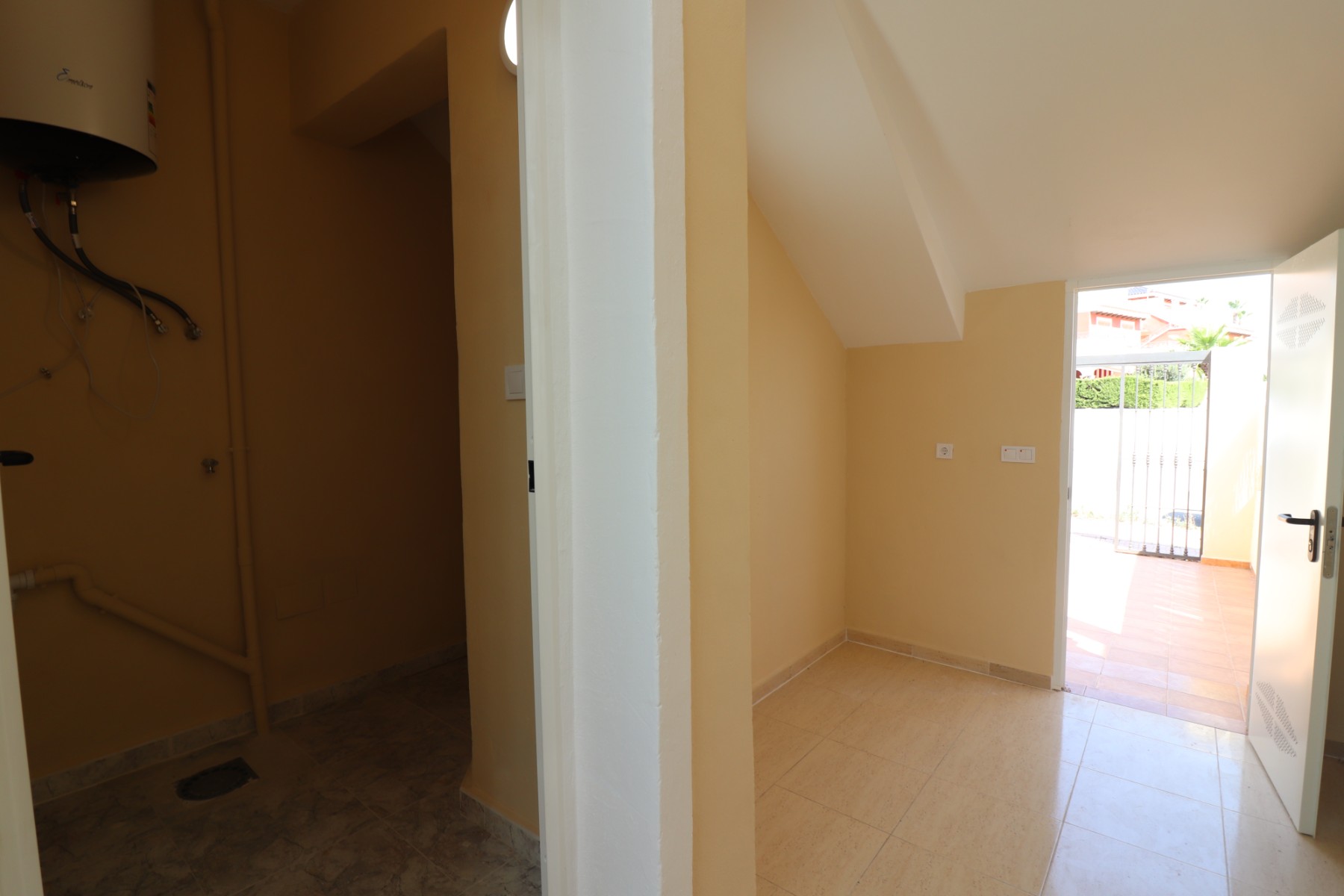 Apartamento com 2 quartos com piscina em Alicante, Espanha – Foto 19