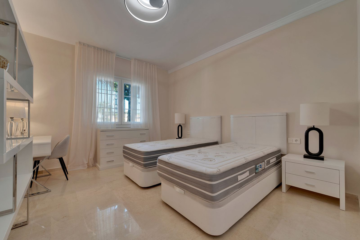 3 Bedroom Apartment in Benahavís - Foto 11