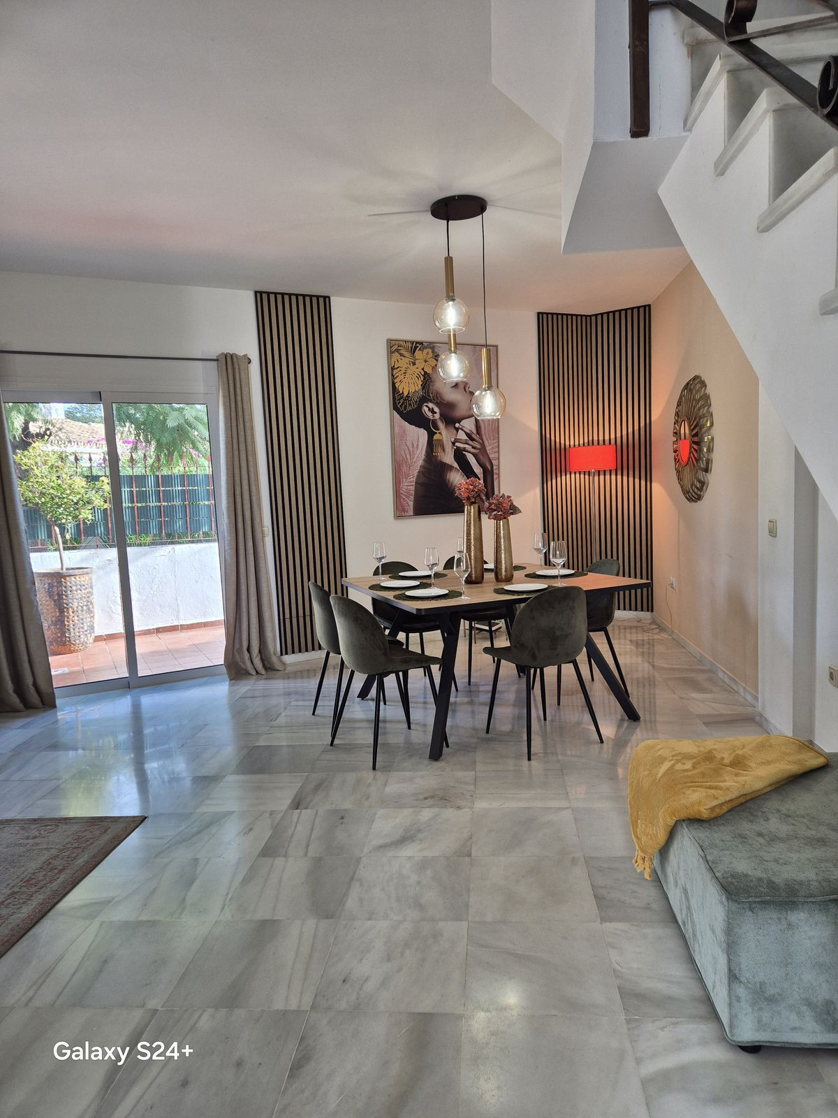 3 Bedroom Townhouse in Estepona - Photo 2