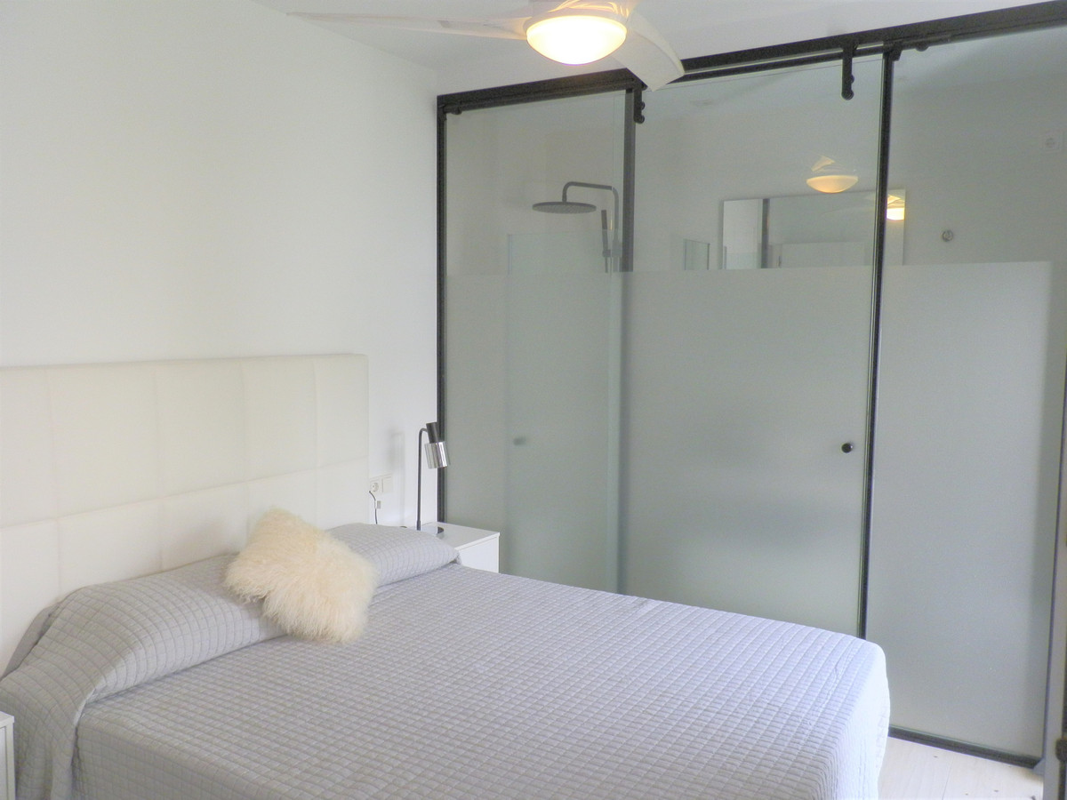 2 Bedroom Townhouse in Marbella - Photo 13