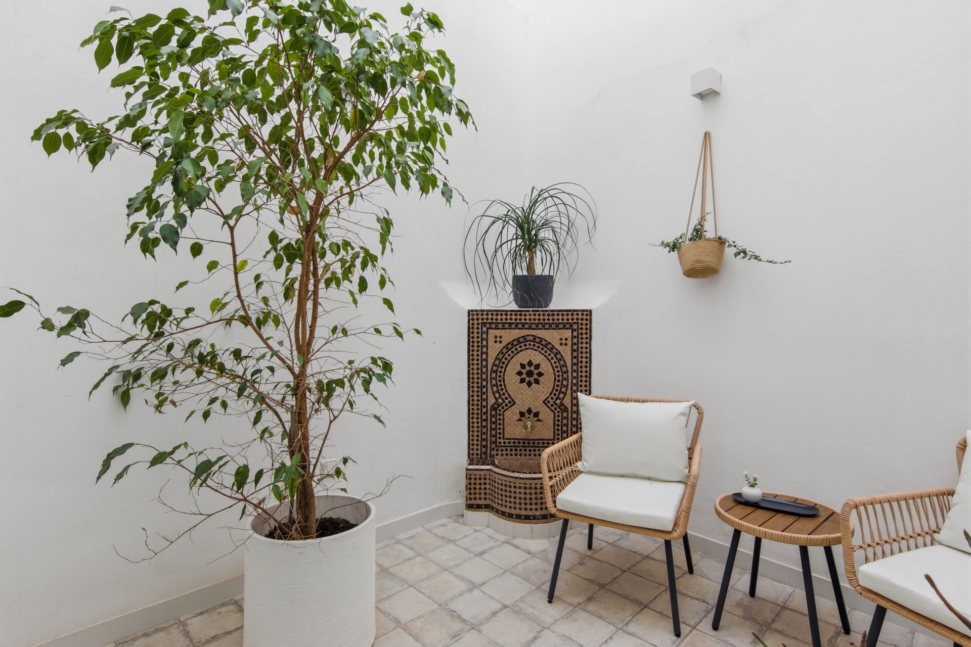 4 Bedroom Townhouse in Estepona - Photo 8