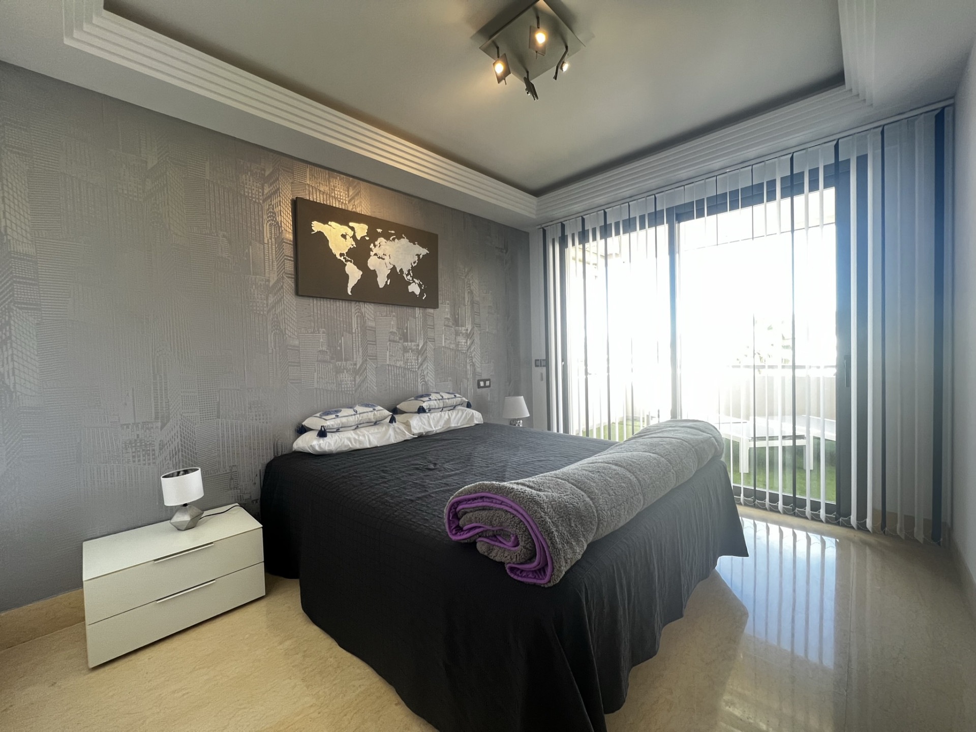 3 Bedroom Apartment in Benahavís - Photo 8
