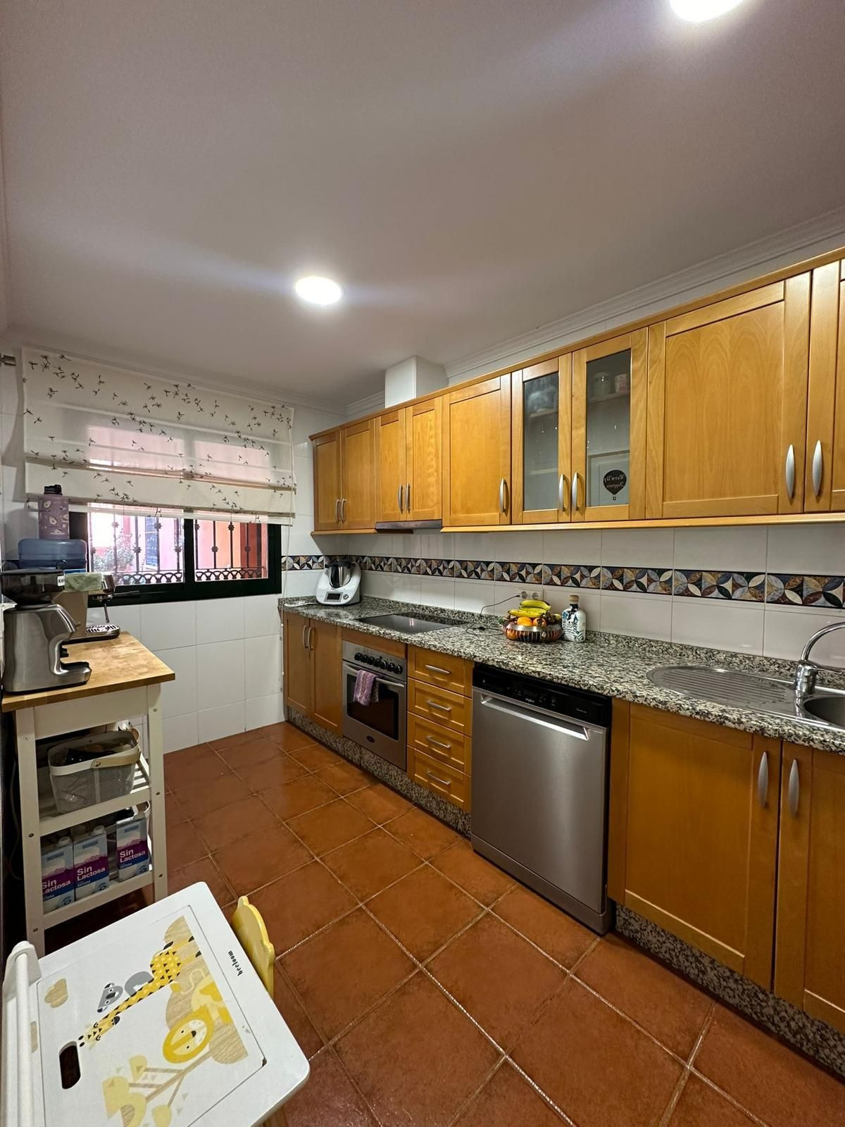 2 Bedroom Apartment in Marbella - Photo 2