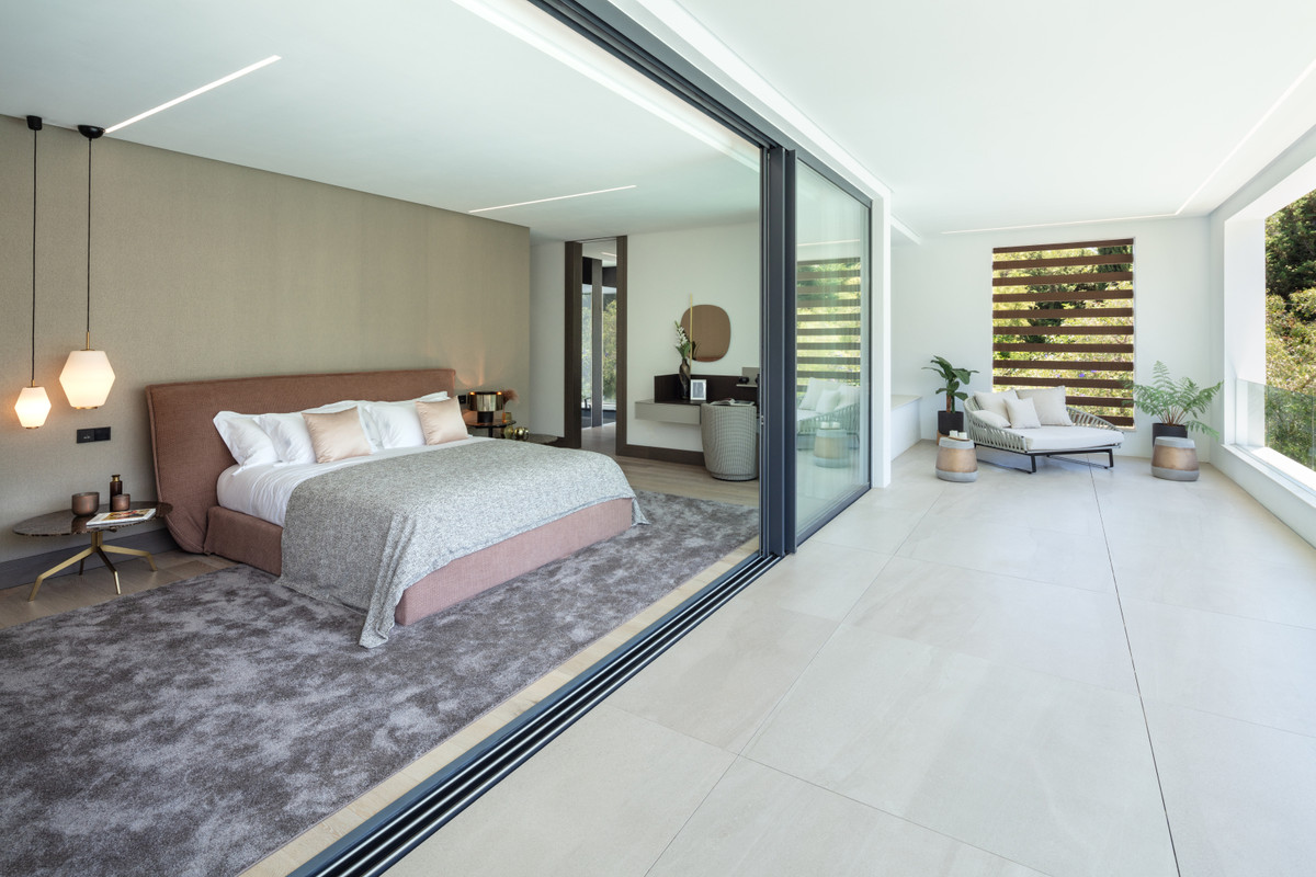 5 Bedroom Villa in Marbella - Photo 15