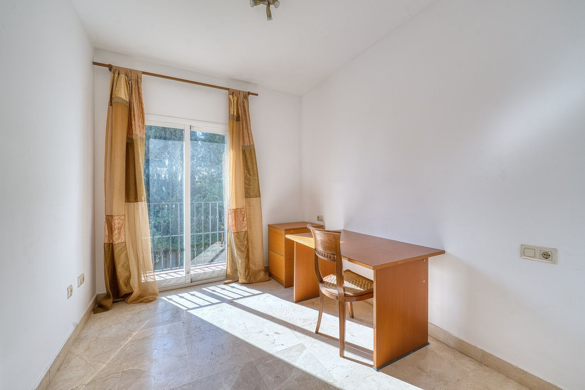 4 Bedroom Villa in La Alcaidesa - Photo 14