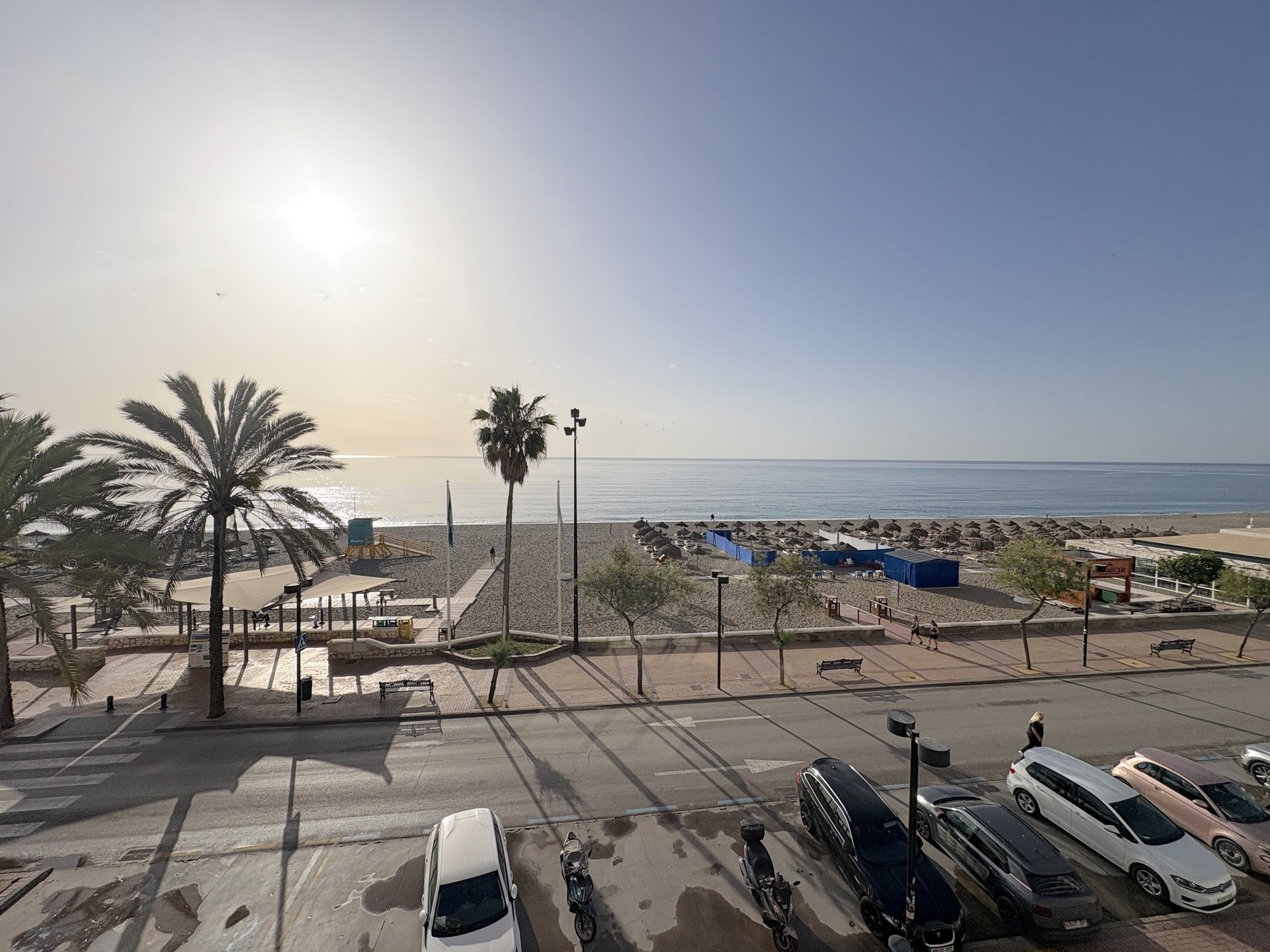 2 Bedroom Apartment in Fuengirola - Photo 2
