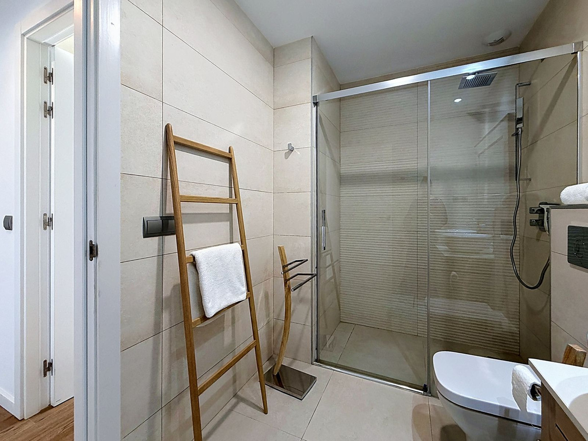 4 Bedroom Penthouse in La Alcaidesa - Photo 37
