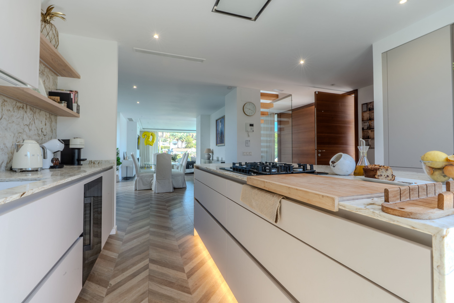 4 Bedroom Villa in Estepona - Photo 9