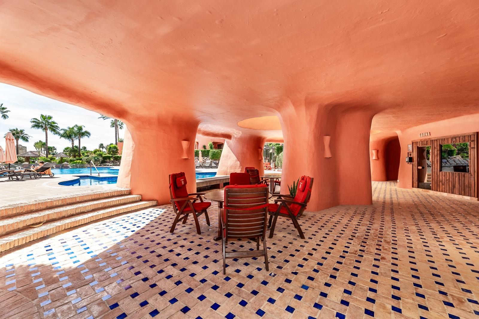 3 Bedroom Apartment in Estepona - Photo 4