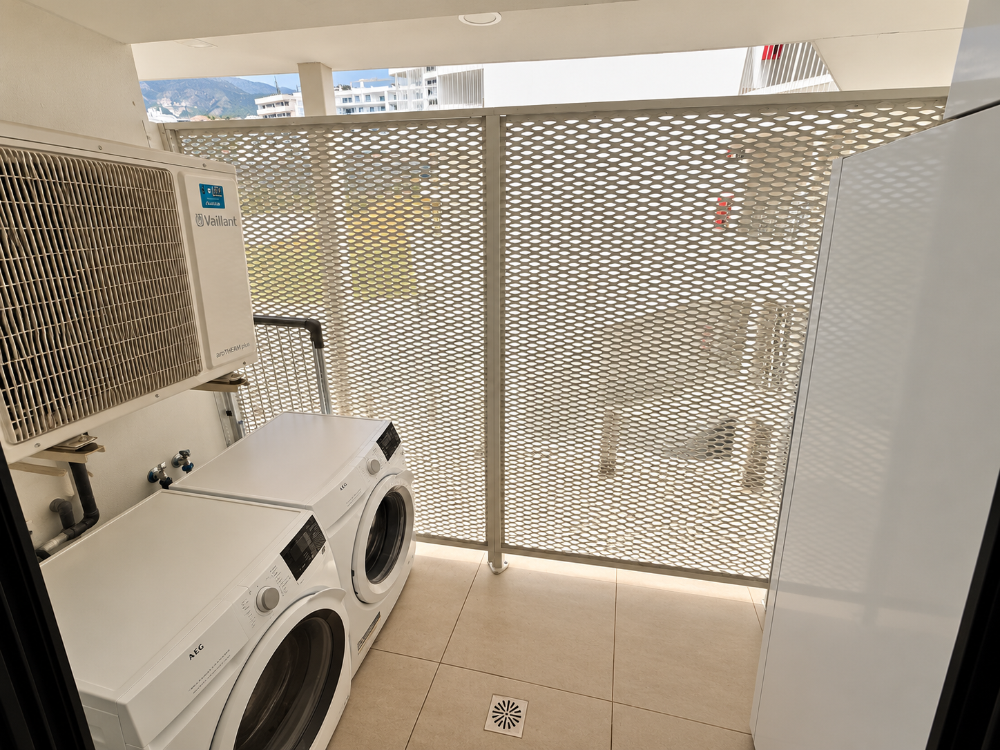 2 Bedroom Apartment in Benalmádena - Photo 22
