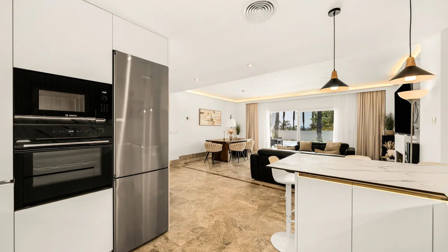 4 Bedroom Villa in Marbella - Photo 10