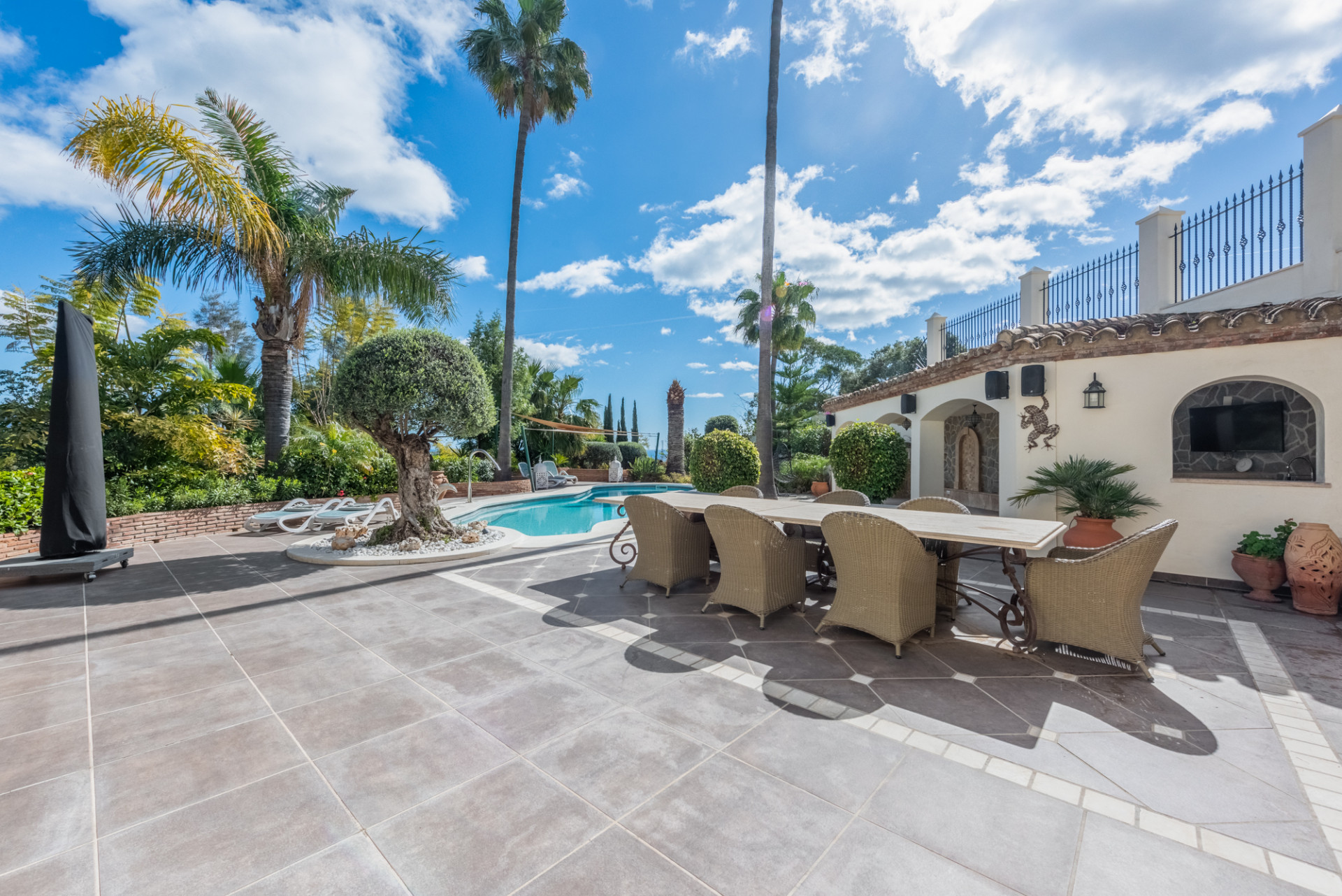 6 Bedroom Villa in Estepona - Фото 23