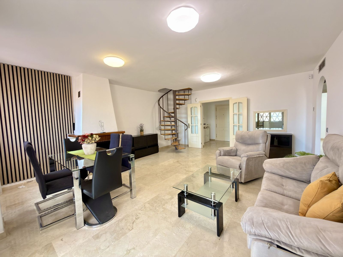 3 Bedroom Penthouse in Mijas - Photo 3